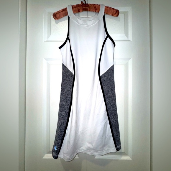 Athleta Running Wild Mesh Back White Heather Gray Tennis Dress Size XS. VGUC - Picture 1 of 12